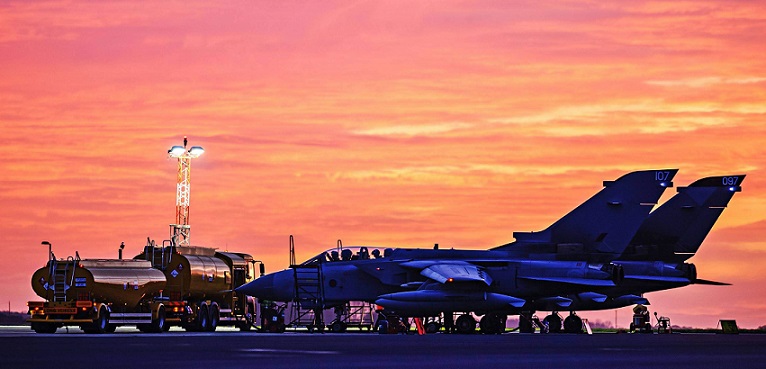 2 Tornado F3s refueling Tornado F3